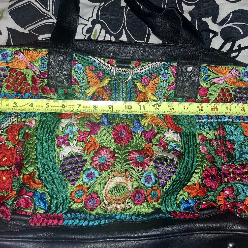 Maria's ARTISAN Leather convertible bag; Shoulder/ crossbody/ backpack - Picture 8 of 11